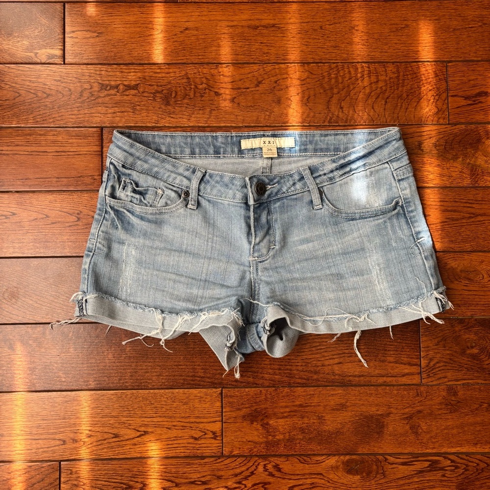 💫 5/$15: Forever 21 Jean Shorts with Distressed Edges Women’s Size 26